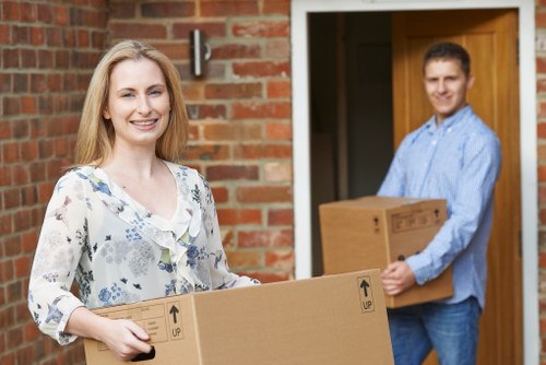 Man and van arriving for a property move in Watford