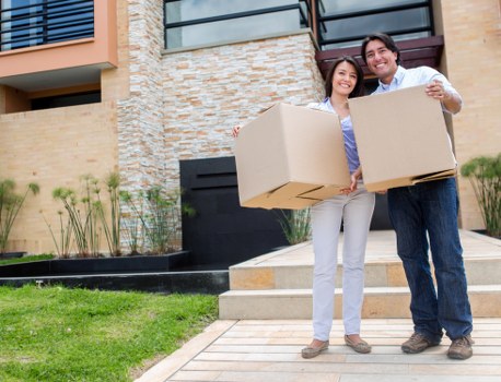 Packing and lifting support for a house move in Watford